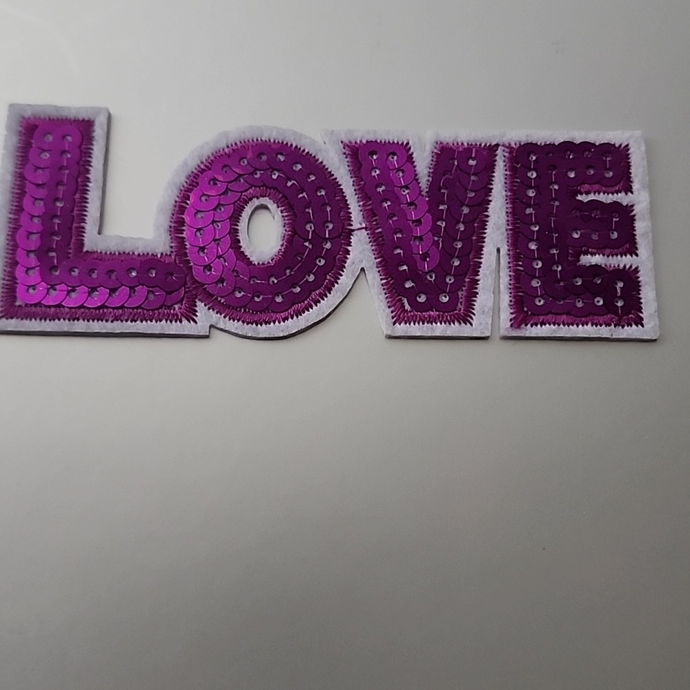 SPARKLE SEQUINS LOVE IRON ON PATCH
